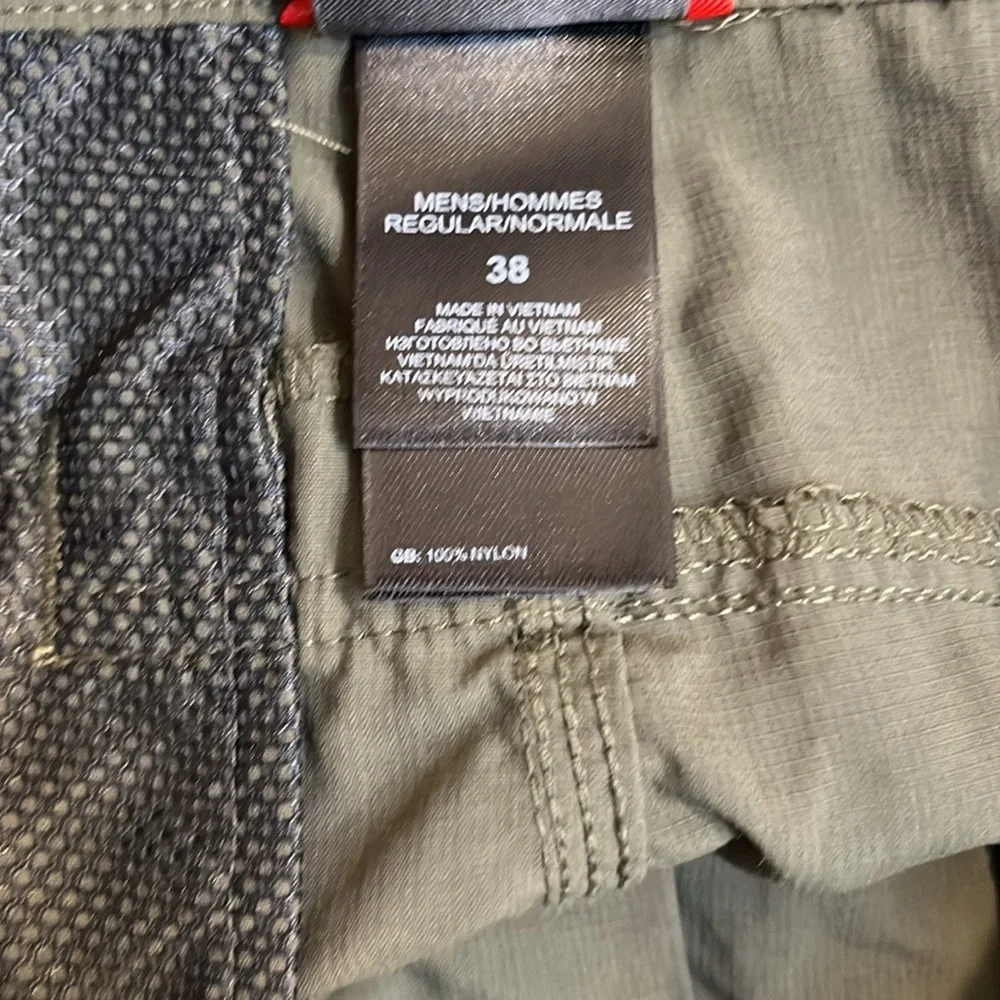 The North Face Green Nylon Shorts Cargo Men Size 38 Y2K